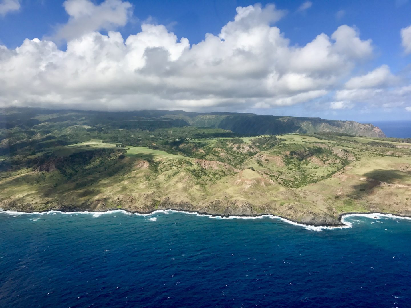 Helicopter Tour - Moloka'i Hawai'i
