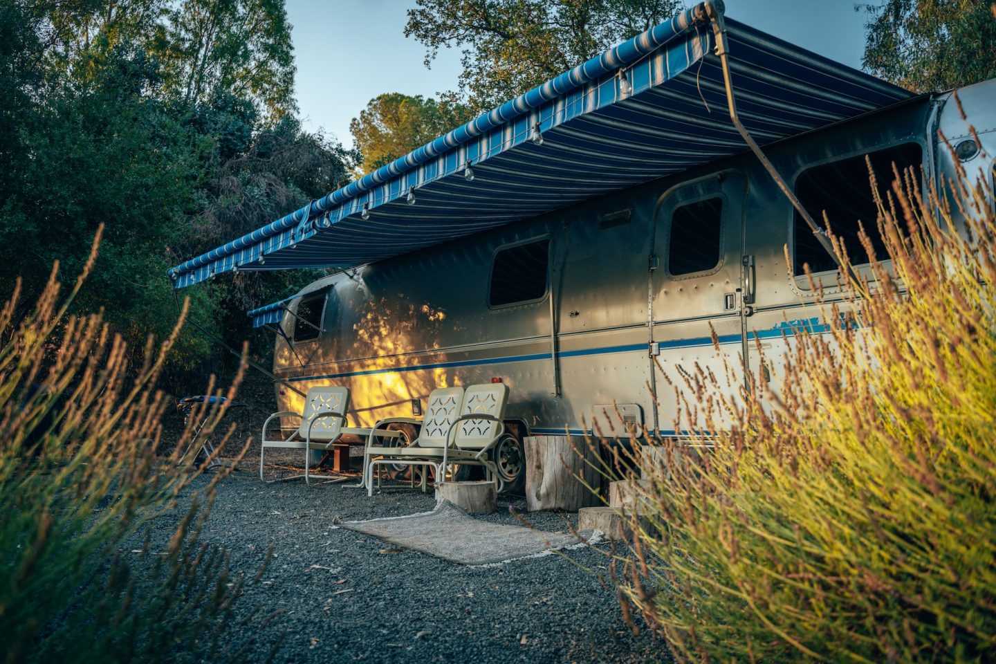 River Aire Airbnb - Three Rivers, California